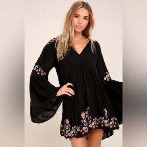 Free People Black Te Amo Floral Embroidered Boho Bell Sleeve Mini Dress Women L
